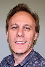 Alex Grossman Headshot